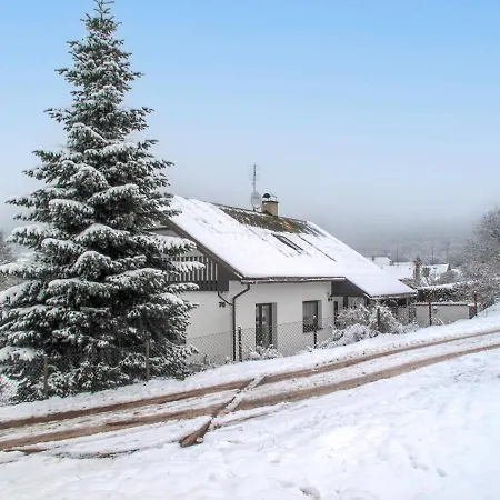 By Interhome بيت للعطل Červený Kostelec