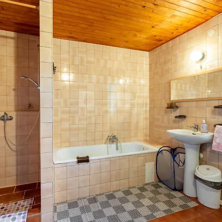 By Interhome بيت للعطل Červený Kostelec